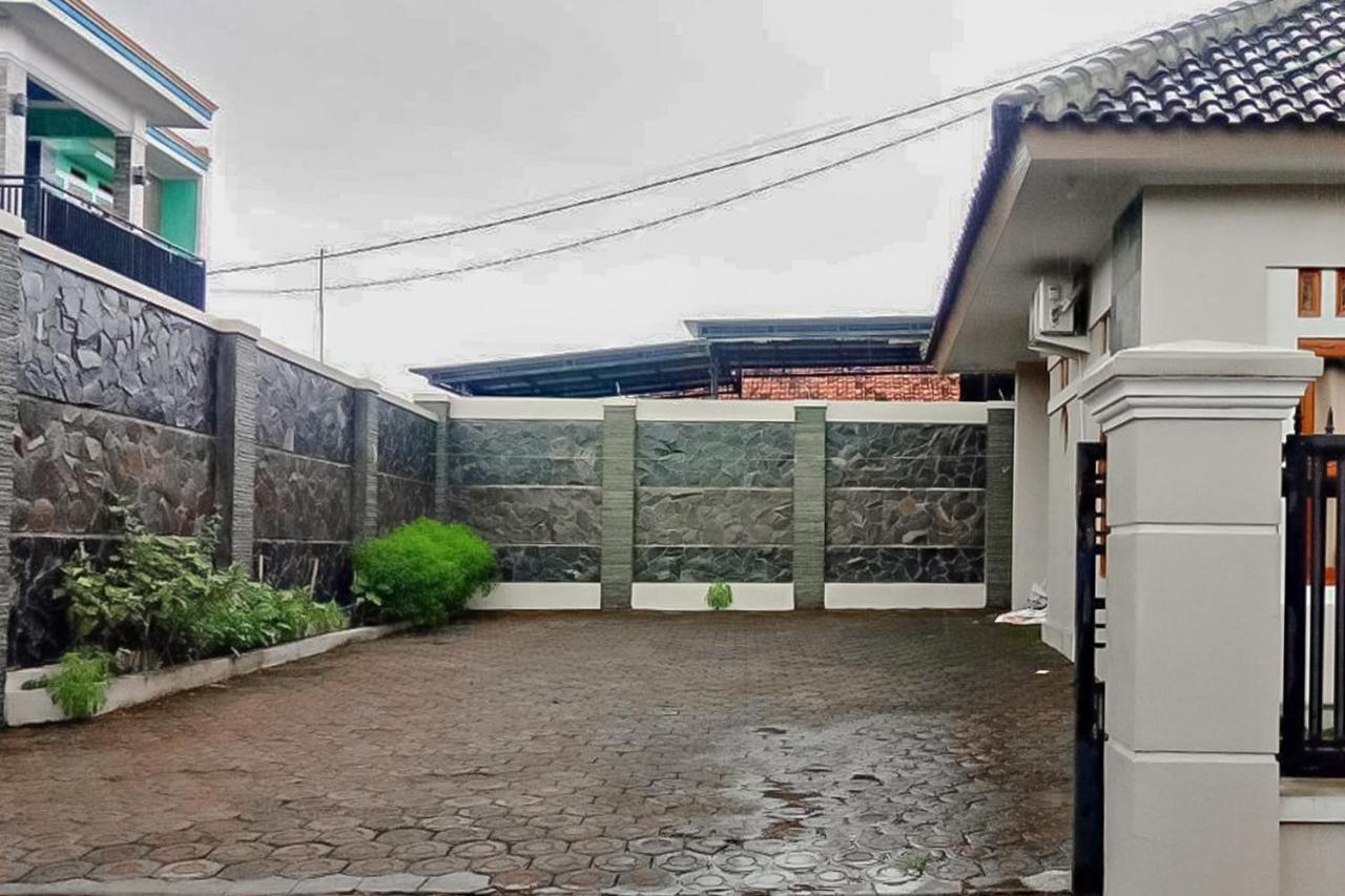 WISMA ANDALI Syariah near RSUD Cideres Majalengka Bagian luar foto